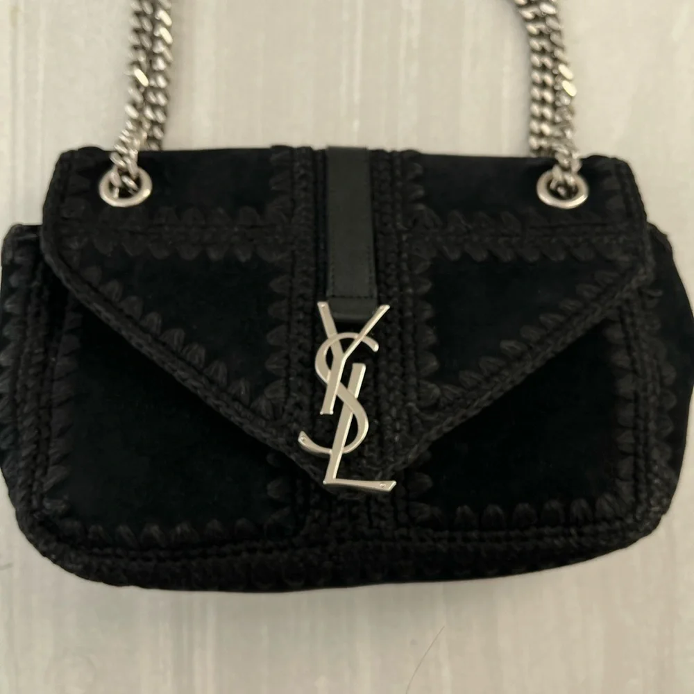Yves Saint Laurent Black Quilted Shoulder Bag - Picture 4 of 11